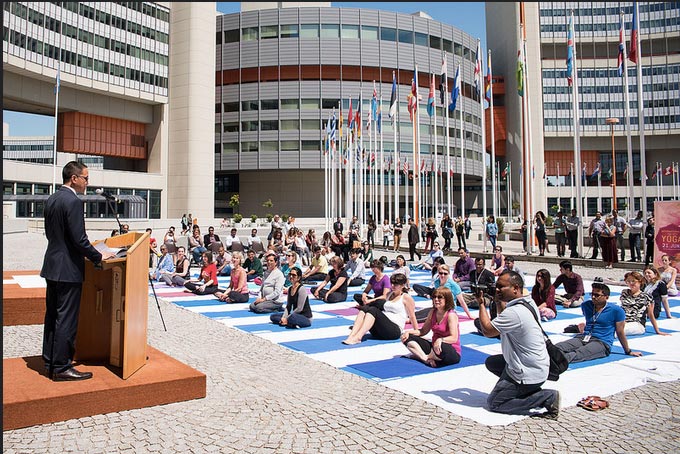 Photo UNIS - International Day of Yoga, Vienna. unis